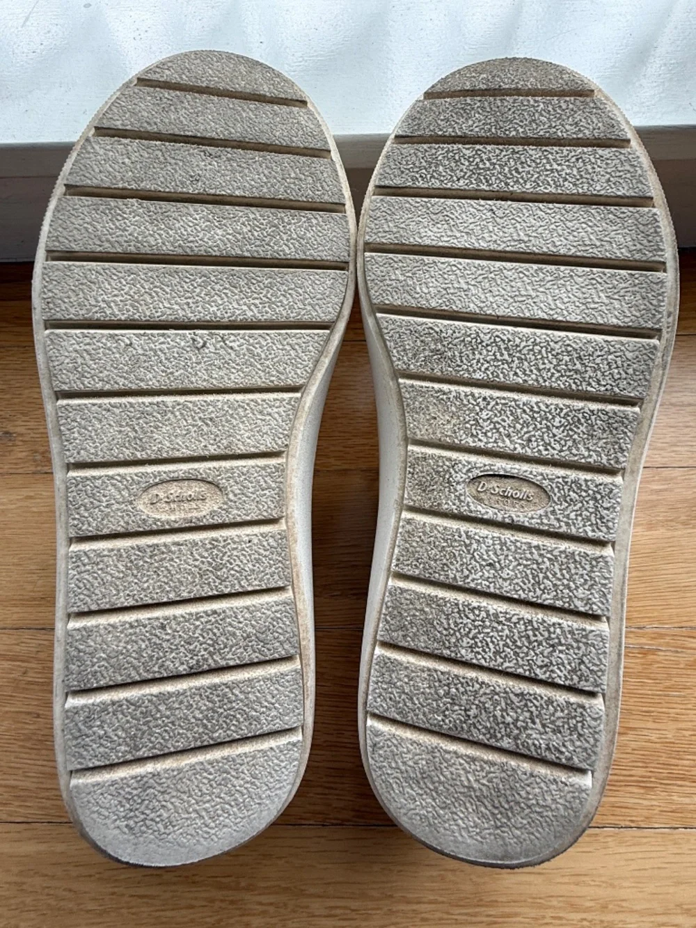 Dr. Scholl's Time Off, White US Size 8 M